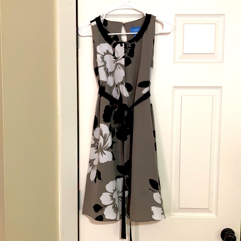 SimplyVera Vera Wang Dress Size 4